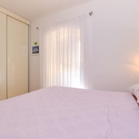 Snjezana Apartment Mali Losinj Bagian luar foto