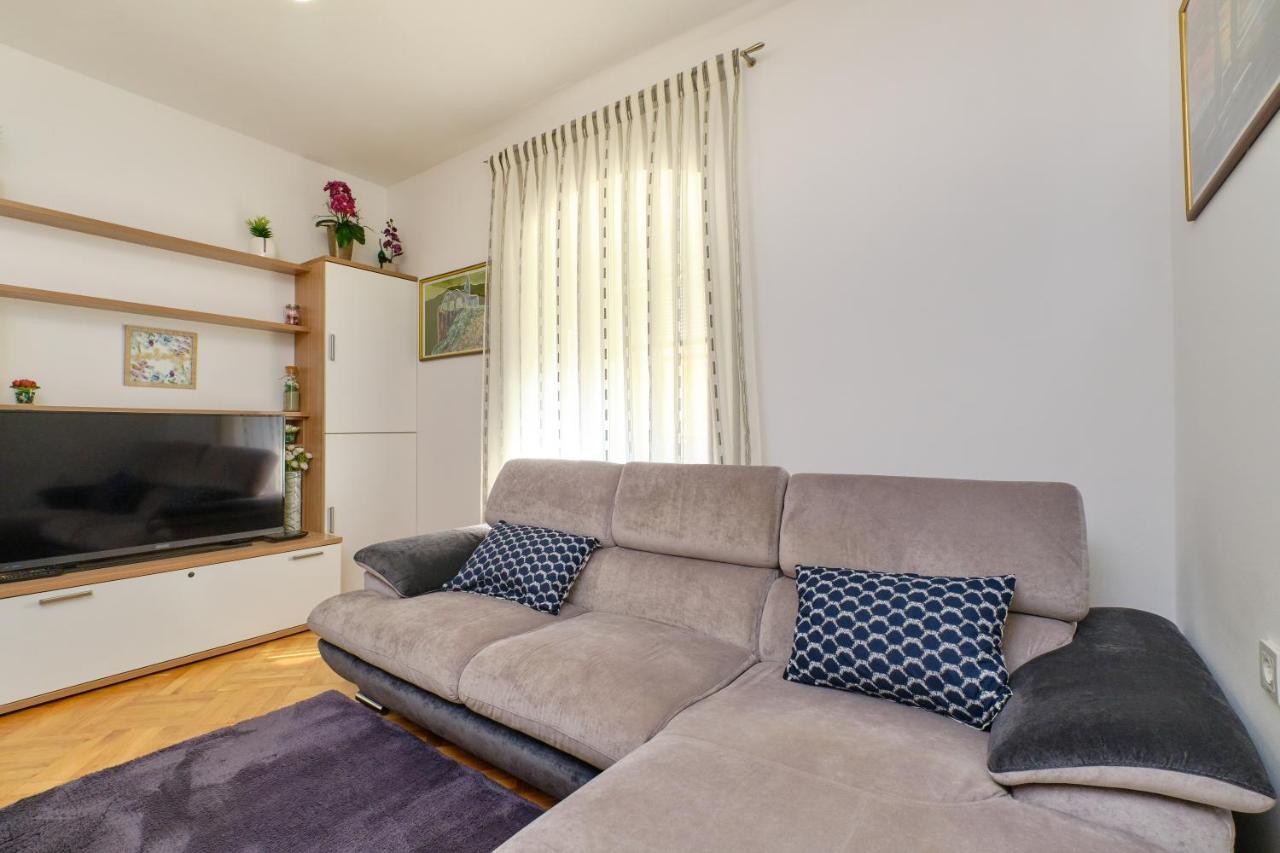 Snjezana Apartment Mali Losinj Bagian luar foto