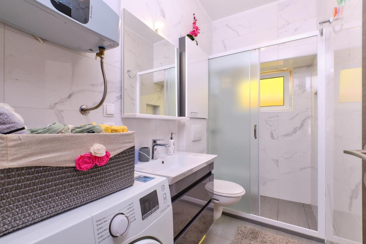 Snjezana Apartment Mali Losinj Bagian luar foto