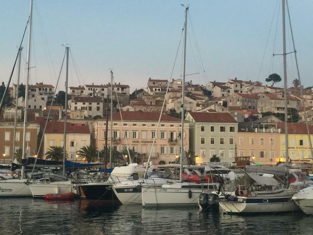 Snjezana Apartment Mali Losinj Bagian luar foto